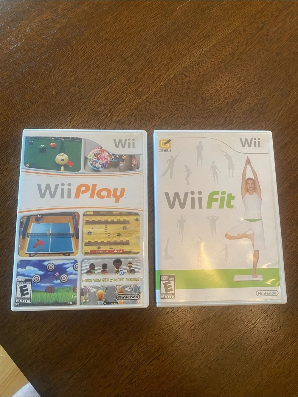 Lot of 2 - Nintendo Wii Games: Wii Play and Wii Fit - complete - Tested - EUC